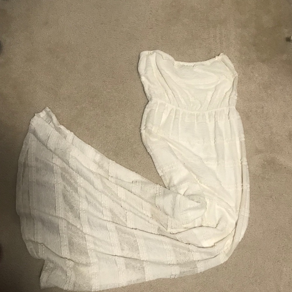Cream, strapless, lace dress.
